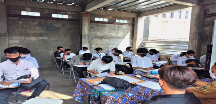 Kegiatan UPK T.A 2021-2022/UPK Paket A,B,C/Foto Bersama siswa Paket C 
